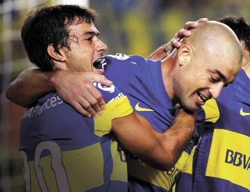 A la punta por goleada