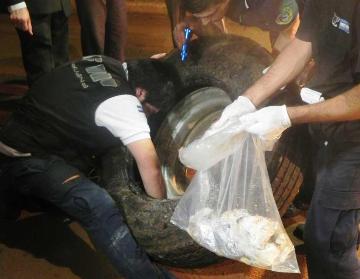Incautan 66 kilos de crack en el puente Posadas -Encarnación