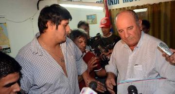 Mamarracho en Candelaria: Peña salvó su puesto con su propio voto