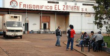 Frigorífico: “La patronal podría reabrirlo, pero va a despedir a 25”