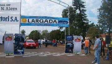 Alem festejó el Día del Amigo con una carrera solidaria por la ciudad