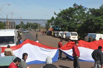 Paseros paraguayos cortaron las fronteras por los controles