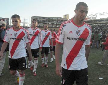 River comprometió su chance directa