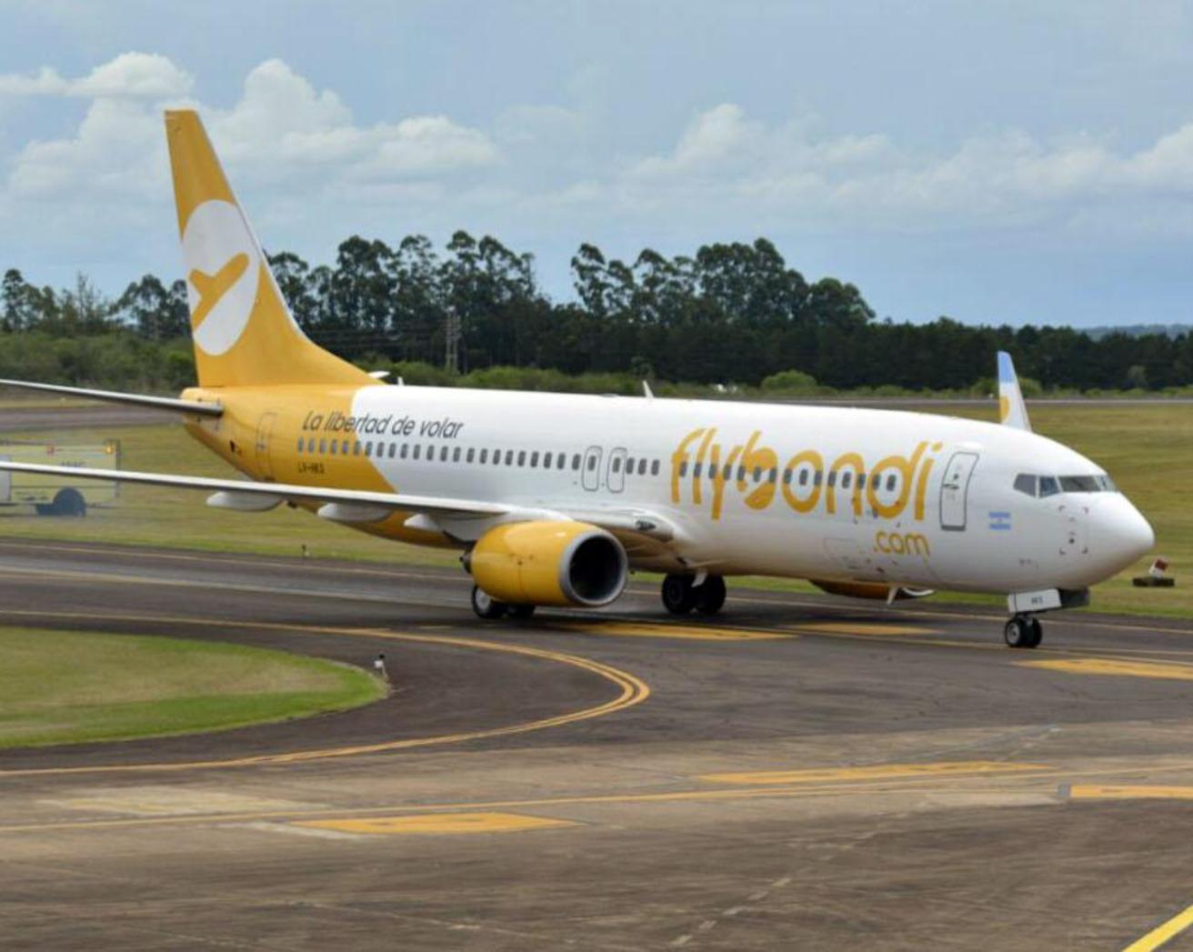 Flybondi dejó el equipaje de 100 pasajeros en Bariloche y lo trasladó en  camión - El Territorio Misiones